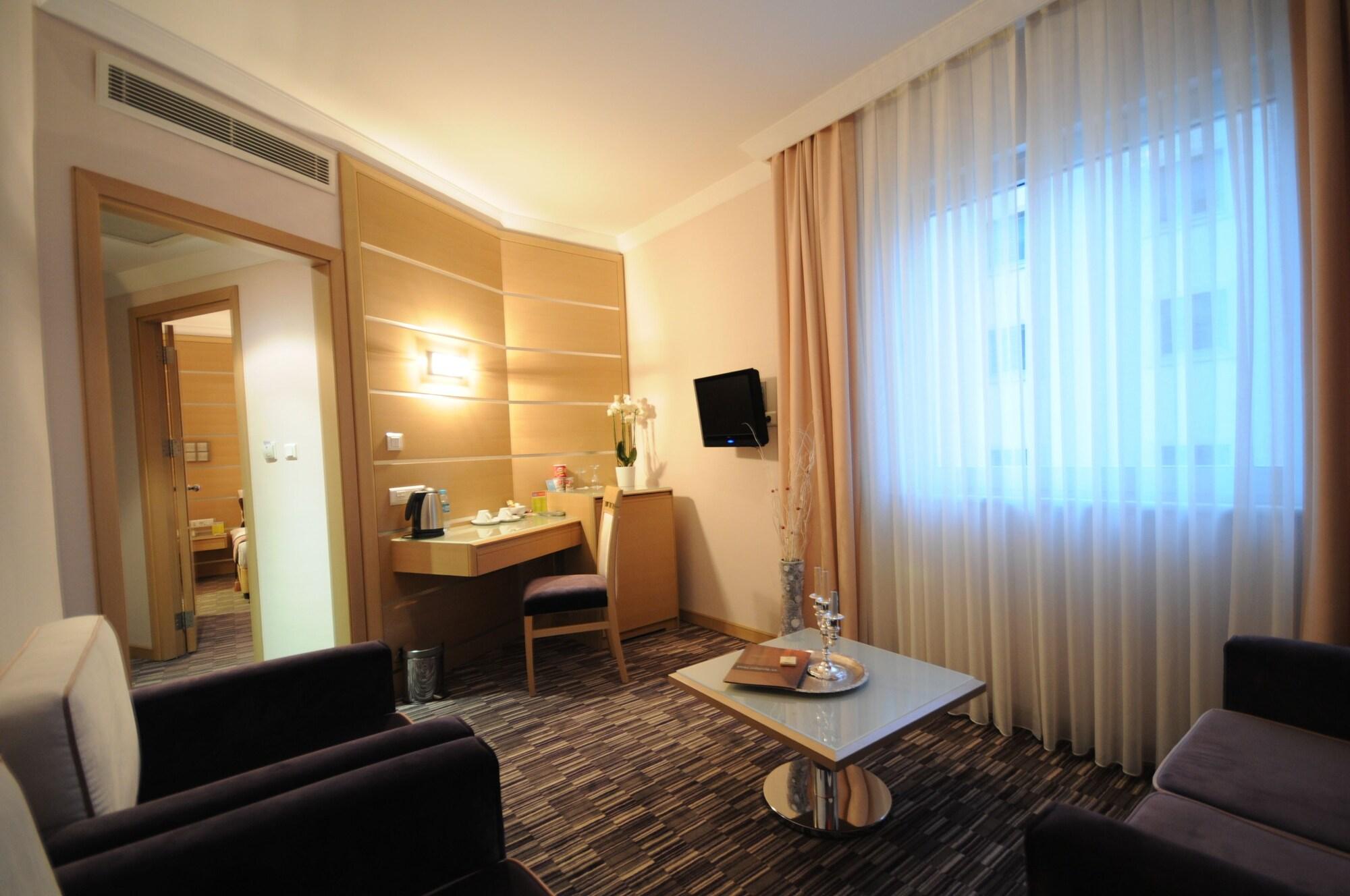Sv Business Hotel Taksim Istanbul Exterior photo